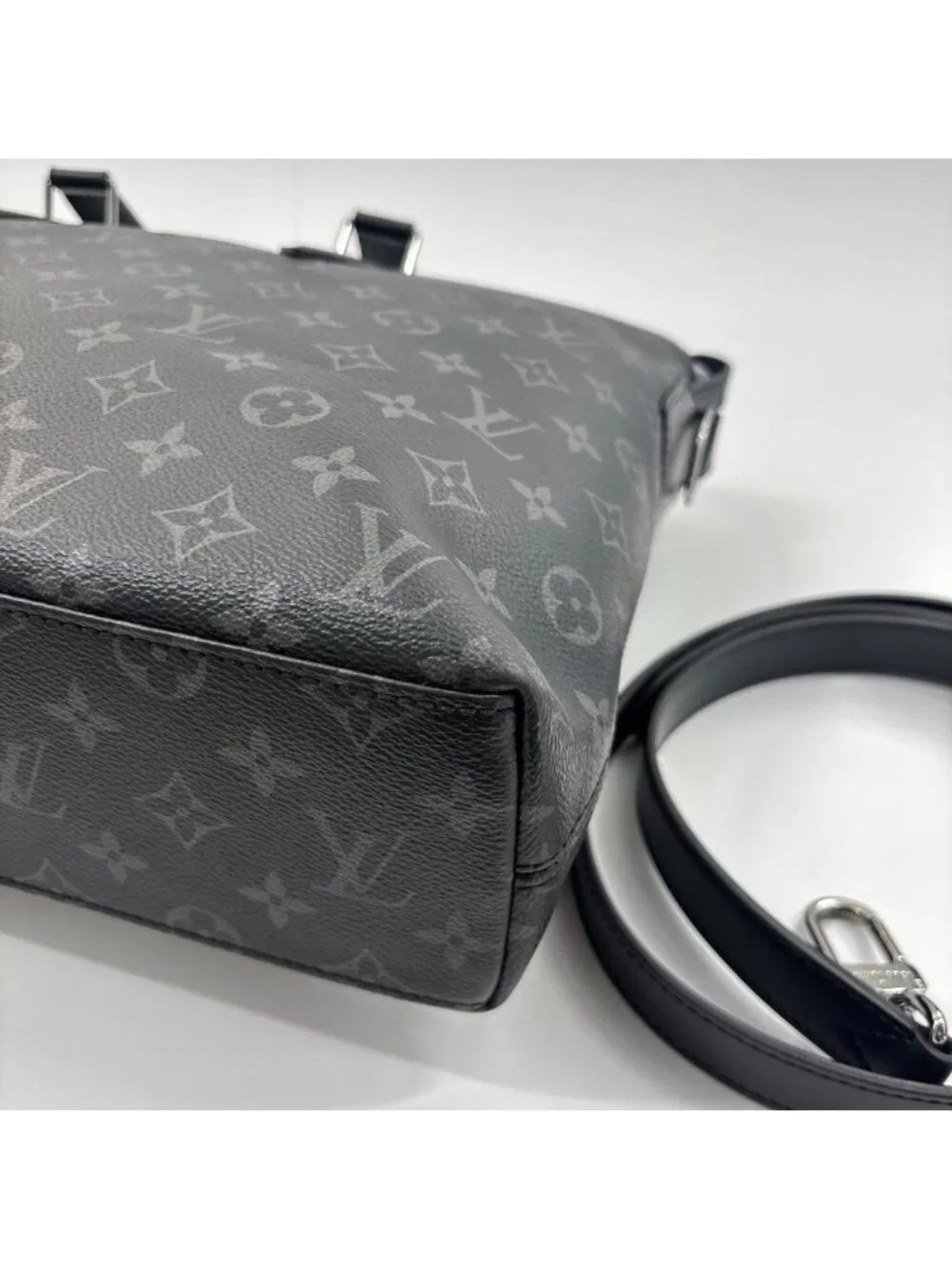 Louis Vuitton Super Explorer Monogram Eclipse Business Bag